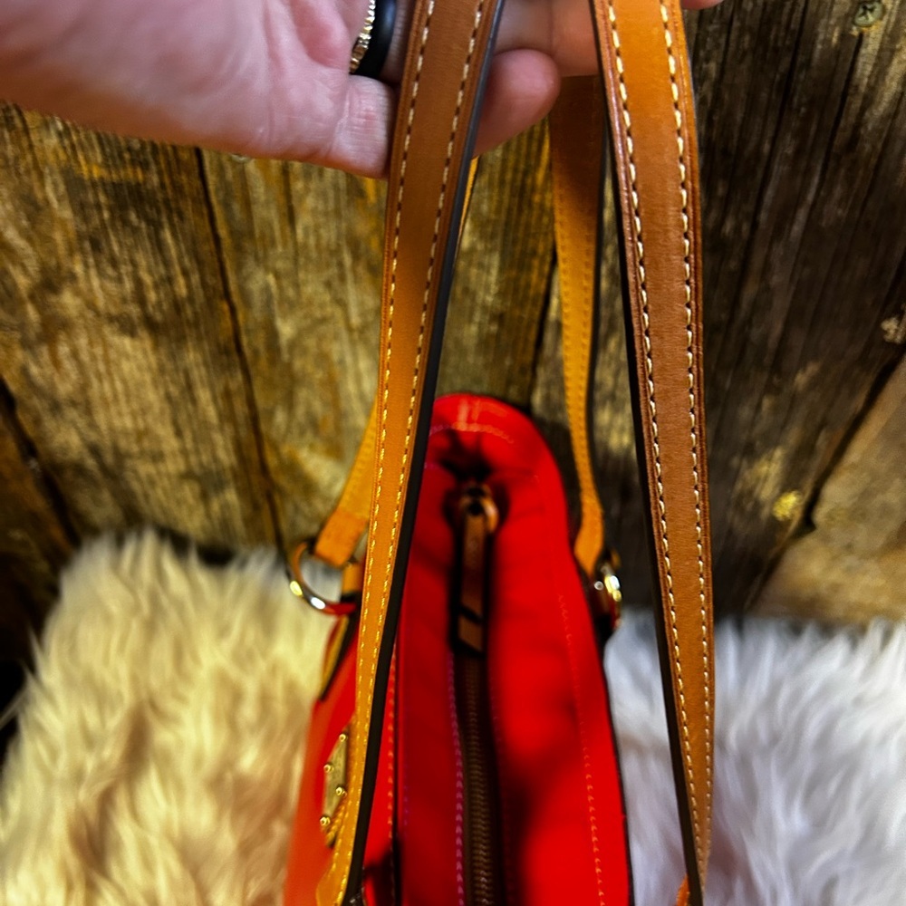 Dooney & Bourke Wexford Small Helena Red BAG - Picture 11 of 16